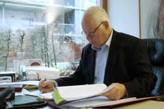 Interview von Dr. iur. Benno Studer bei regioTVplus